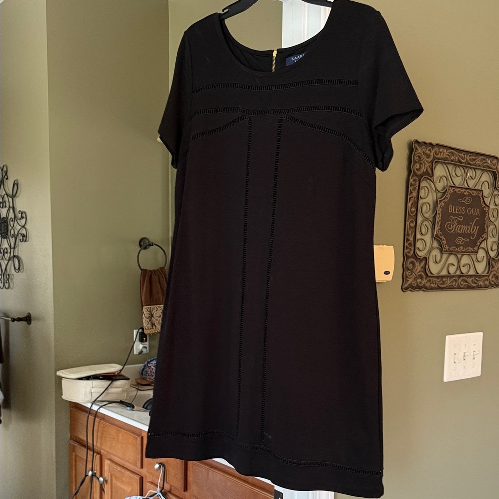 Kaari Blue Black Short Sleeve Top